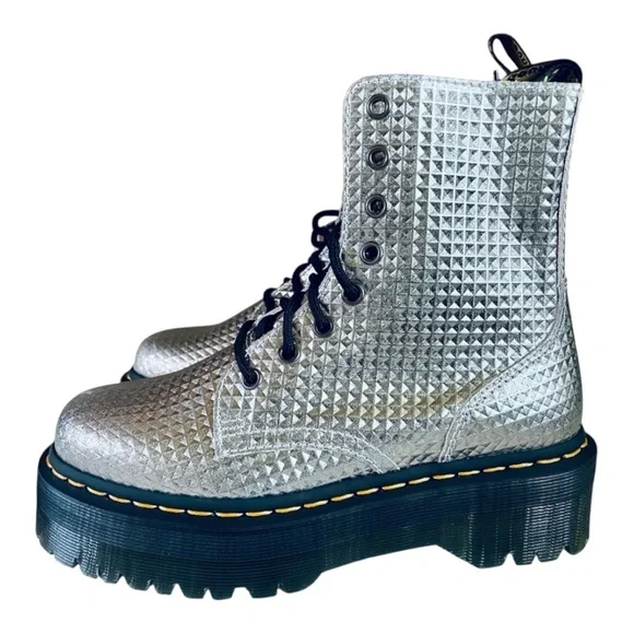 Dr. Martens Platform Boots - Jadon Stud Embossed Silver NWT NEW - Picture 2 of 7